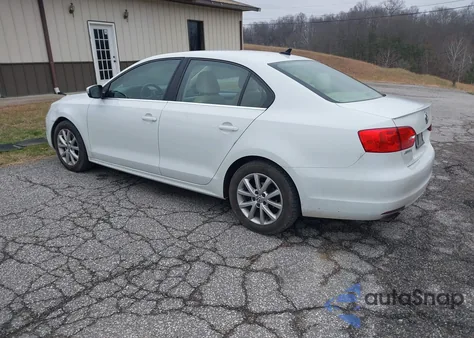 2014 Volkswagen Jetta 1.8T Se z USA, uszkodzony, nr VIN 3VWD17AJXEM409168